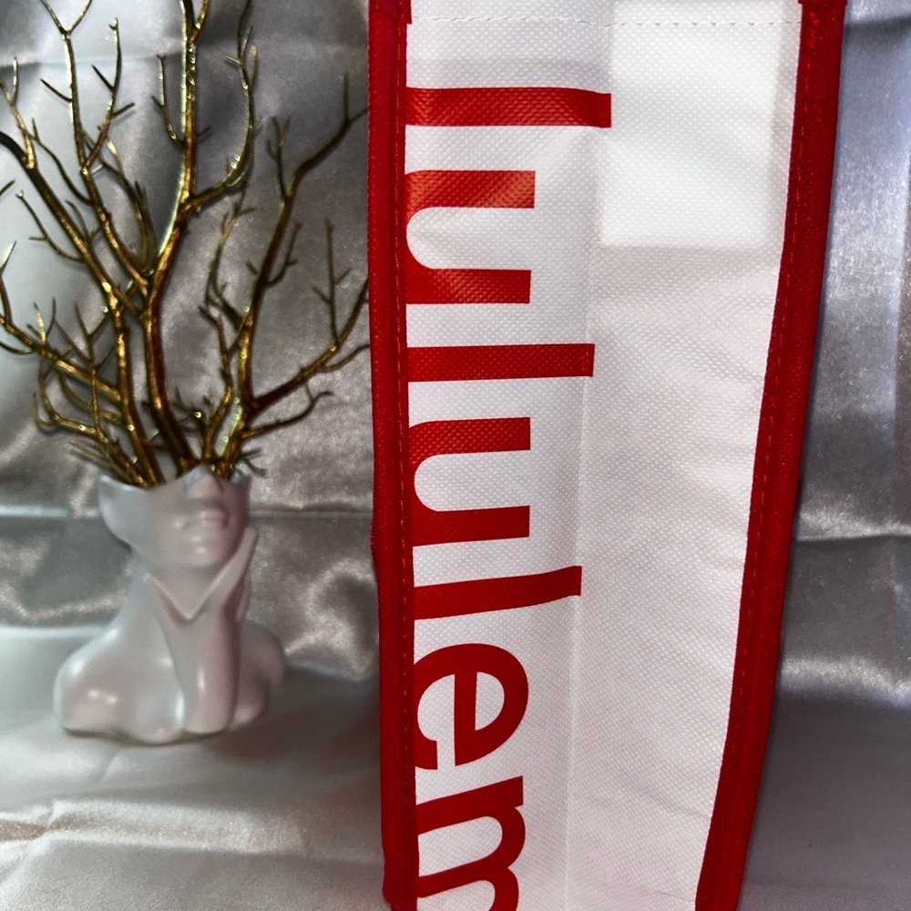 Lululemon reusable Athletica Red Tote Bag - Picture 2 of 4
